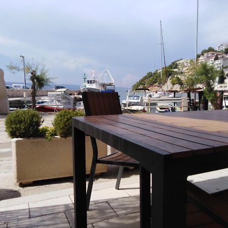 Apartment Zara 2 With Boat Place Mimice Exterior photo