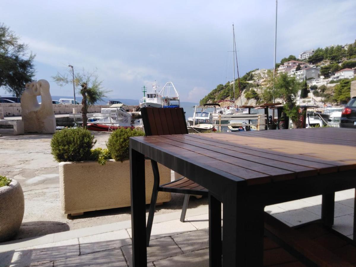 Apartment Zara 2 With Boat Place Mimice Exterior photo