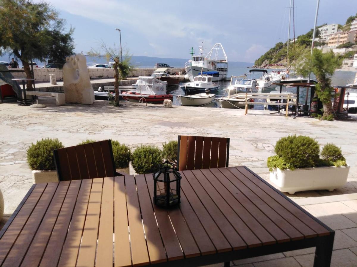 Apartment Zara 2 With Boat Place Mimice Exterior photo