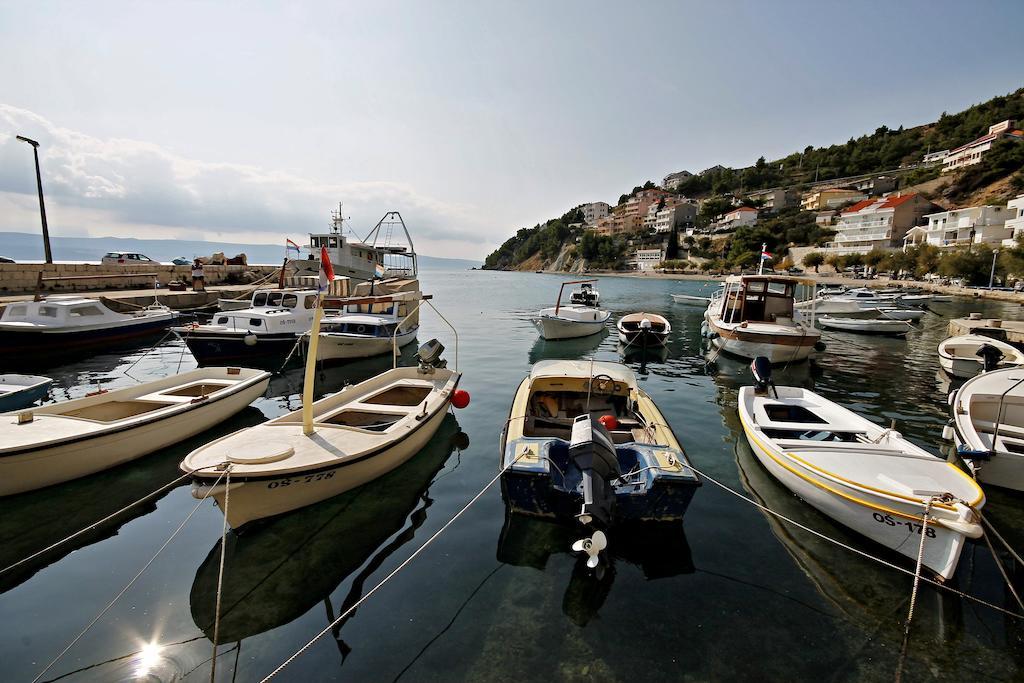 Apartment Zara 2 With Boat Place Mimice Exterior photo