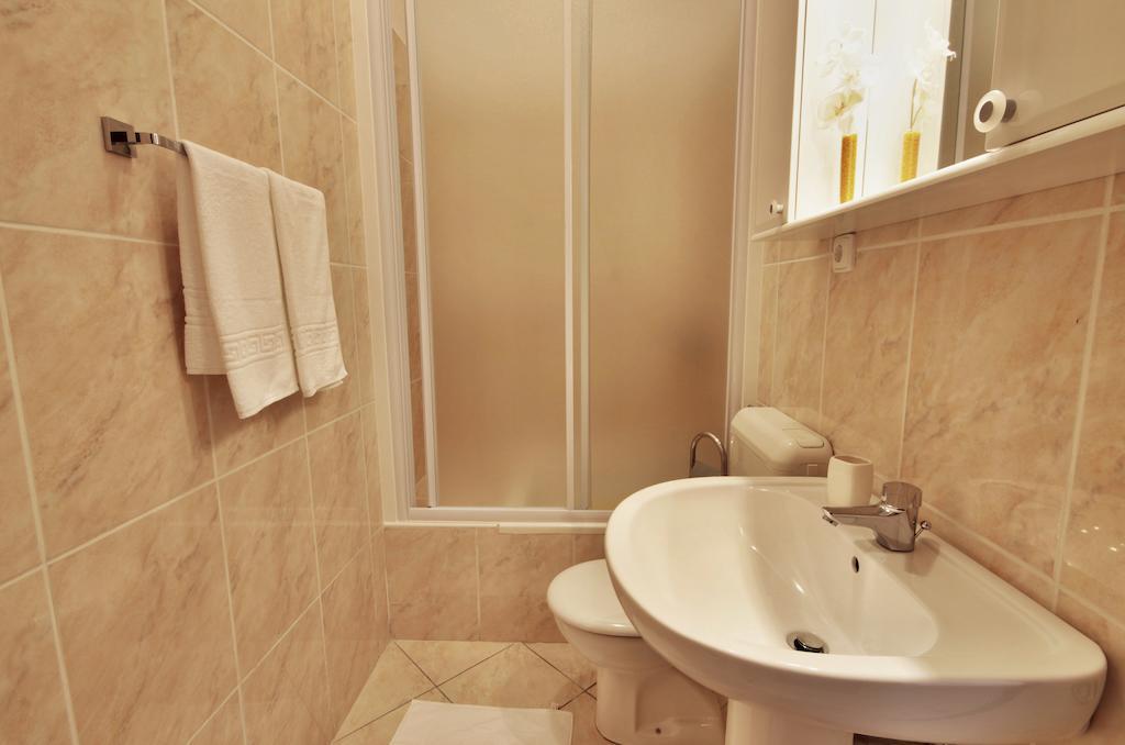 Apartment Zara 2 With Boat Place Mimice Room photo