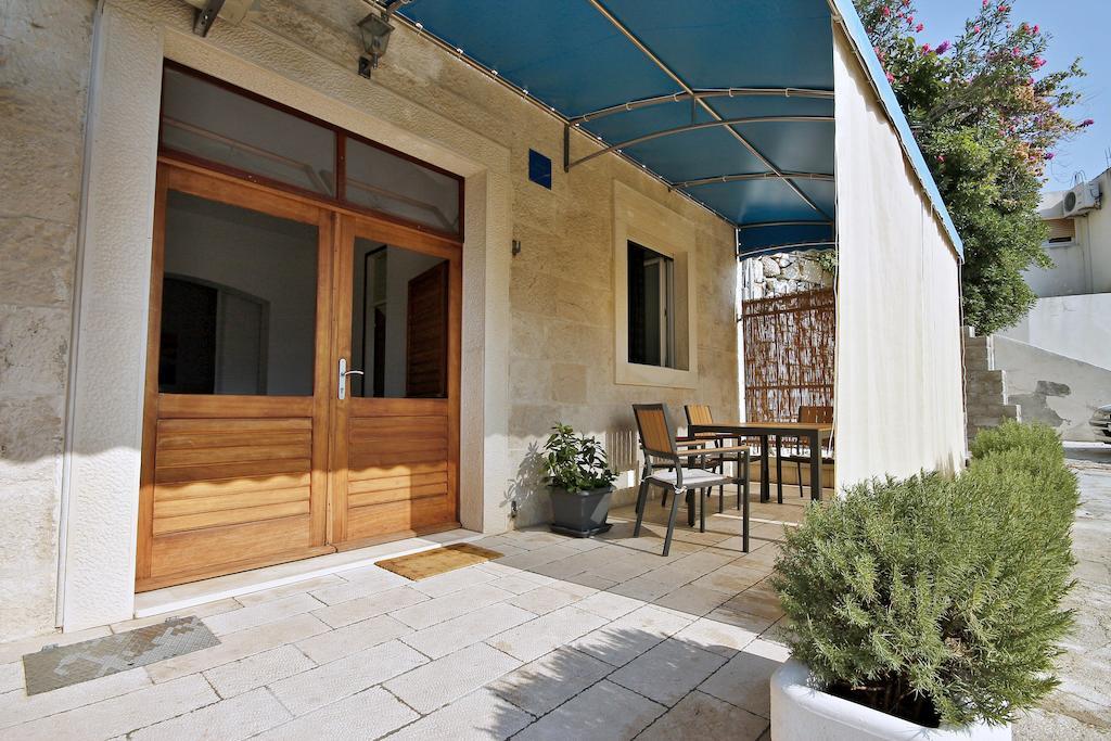Apartment Zara 2 With Boat Place Mimice Exterior photo
