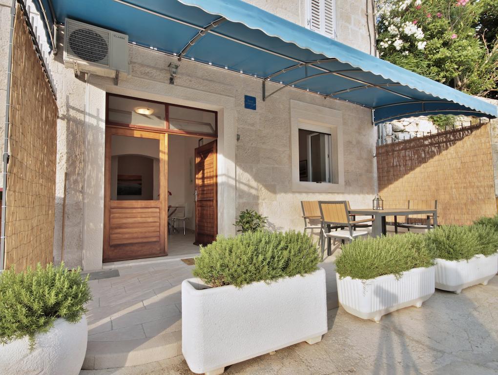 Apartment Zara 2 With Boat Place Mimice Exterior photo